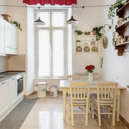 Stefano Soffici Domus Trastevere Apartment